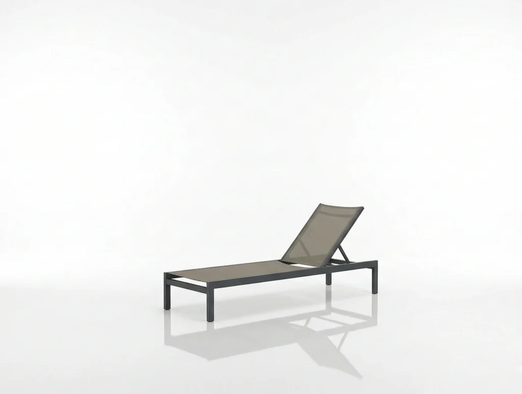 Low maintenance Aluminum sun lounger with mesh and wheels