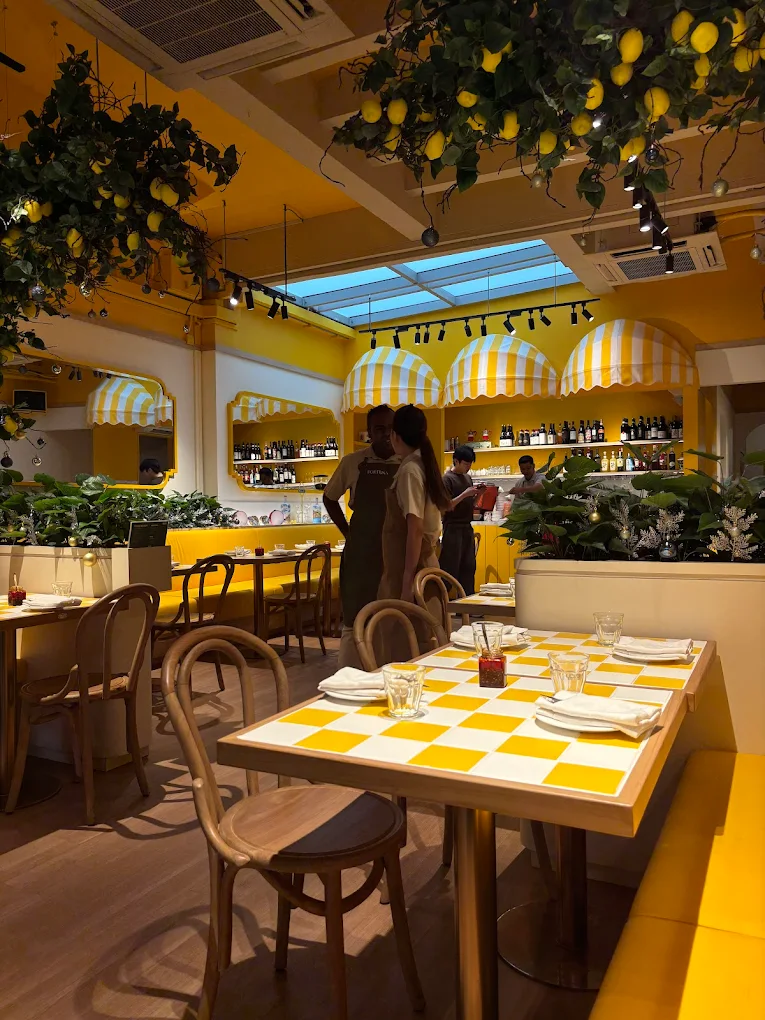 Restaurant-dining-furniture