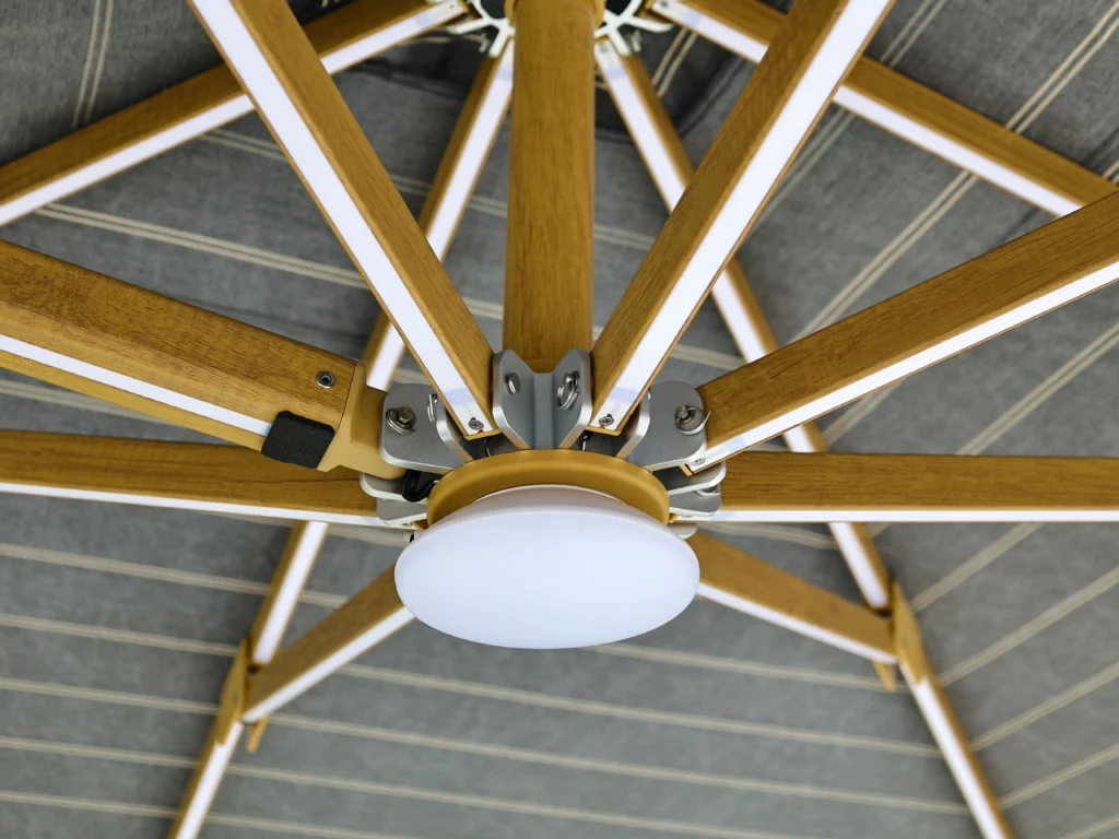 lead light cantilever parasol