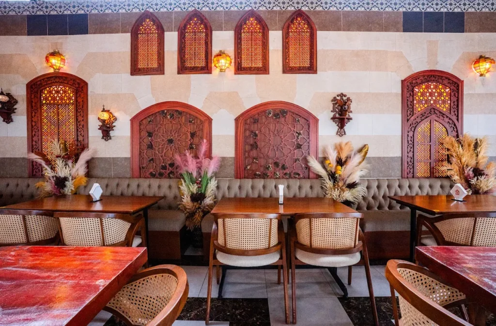 How to select restaurant furniture Teak-Chairs-And-tables-Supplier.webp